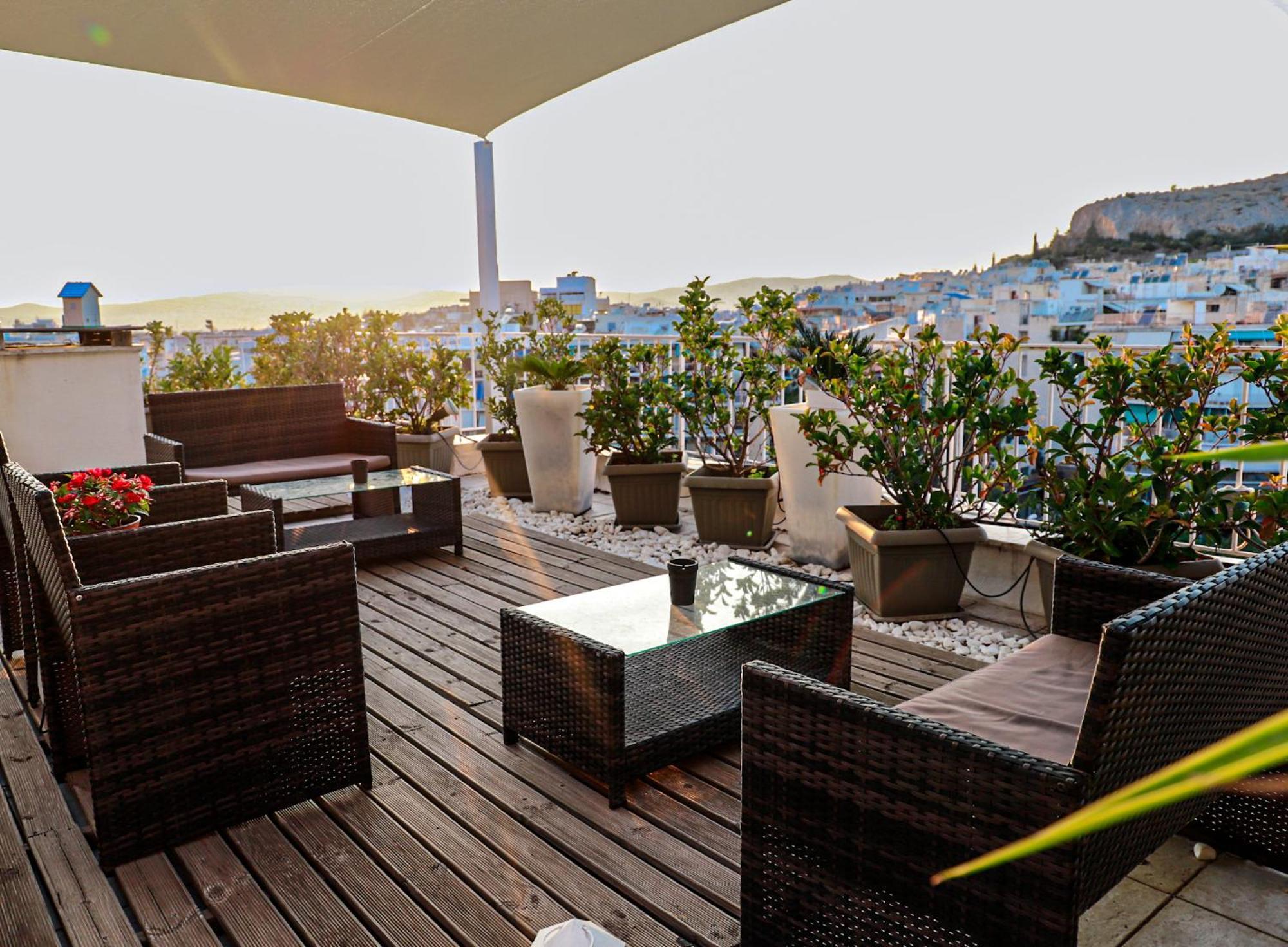 Апартаменти Renovated Studio With Roof Garden Access, 15 M Walk To Acropolis Афіни Екстер'єр фото